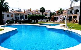 Bungalow con vistas a la piscina